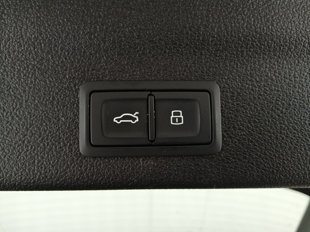 Audi A6 Avant 2.0 TDI ultra | Thumbnail 29 von 30