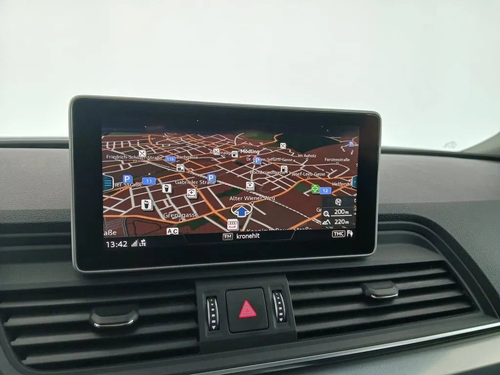 Audi Q5 2.0 40 TDI quattro | Bild 20 von 31