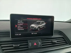 Audi Q5 2.0 40 TDI quattro | Thumbnail 24 von 31