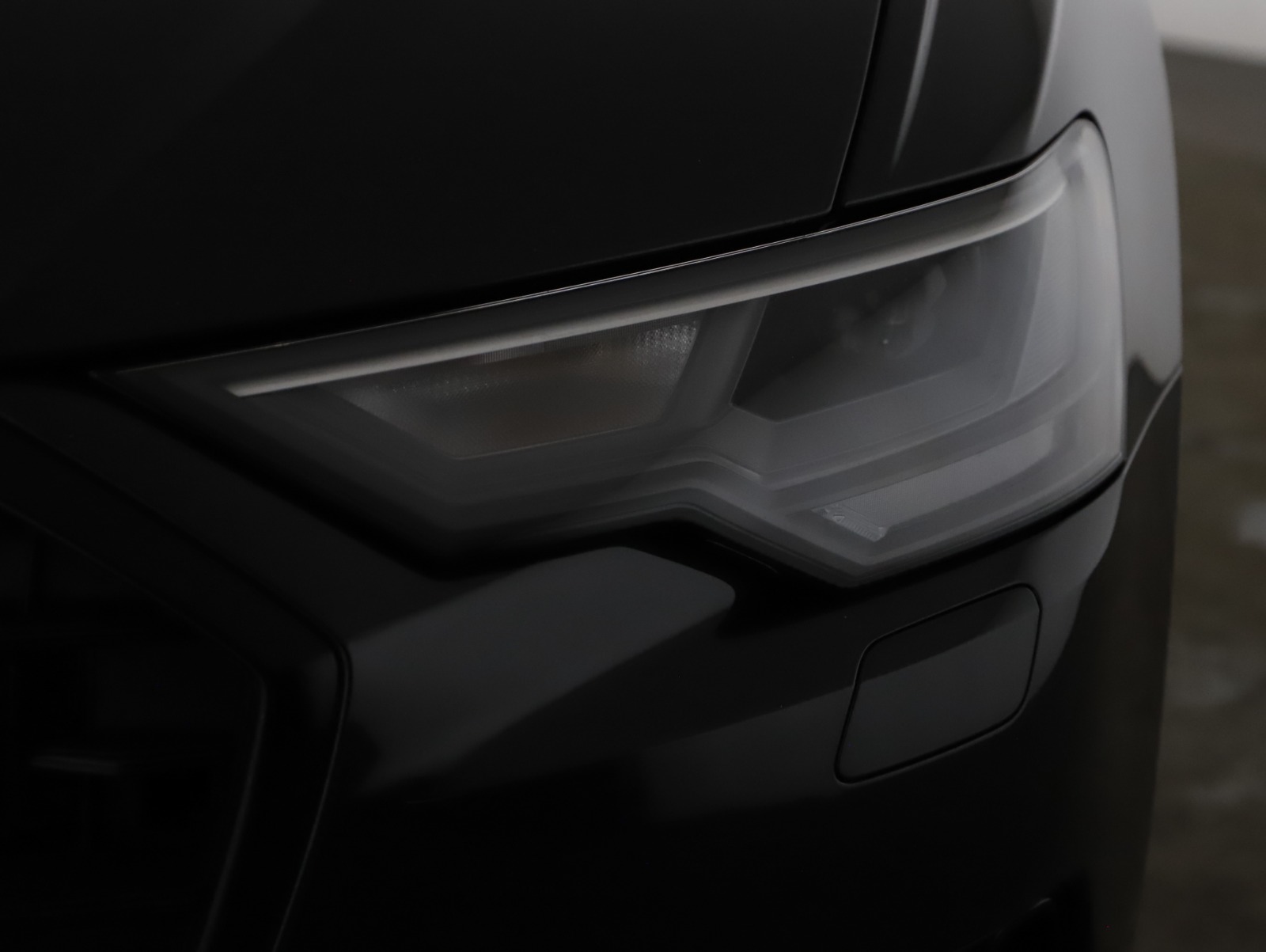 Audi A6 Avant 40 2.0 TDI quattro sport | Thumbnail 1 von 1