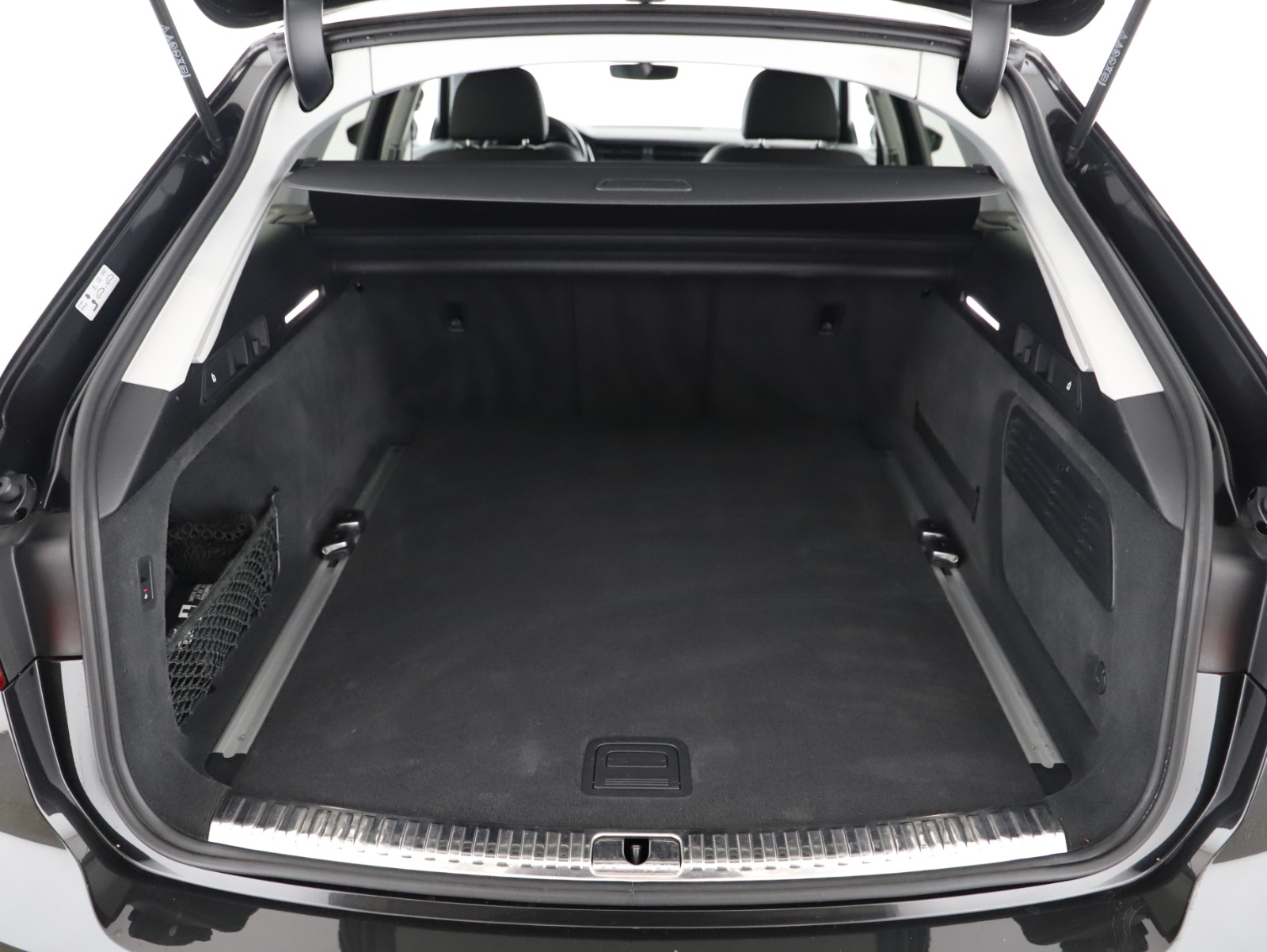 Audi A6 Avant 40 2.0 TDI quattro sport | Thumbnail 26 von 30