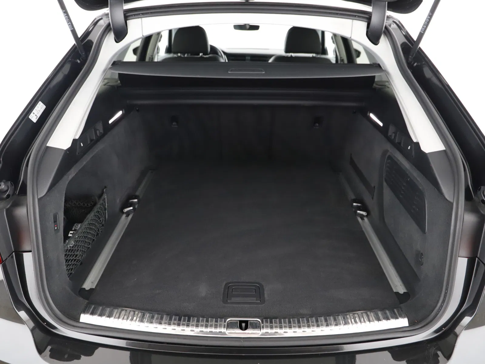 Audi A6 Avant 40 2.0 TDI quattro sport | Bild 26 von 30