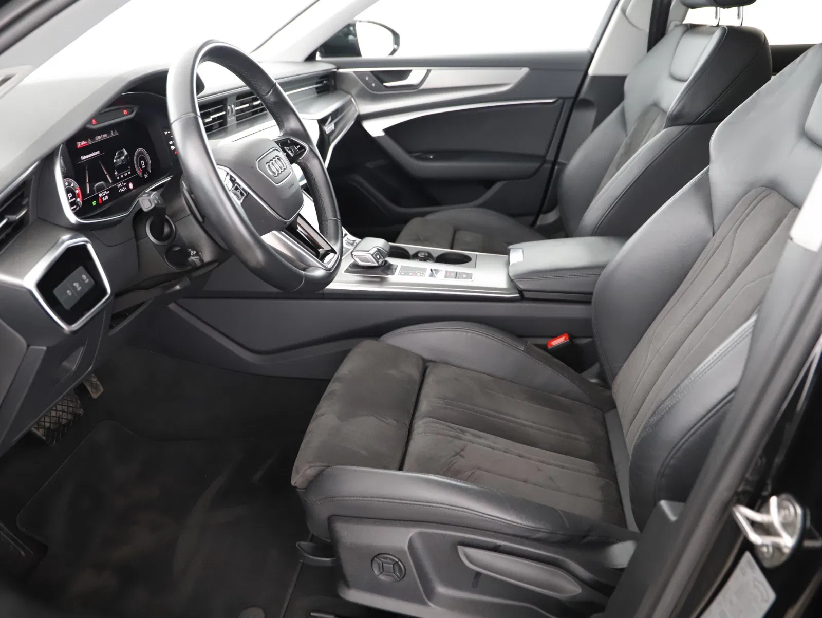 Audi A6 Avant 40 2.0 TDI quattro sport | Bild 13 von 30