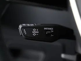 Audi A6 Avant 40 2.0 TDI quattro sport | Thumbnail 19 von 30