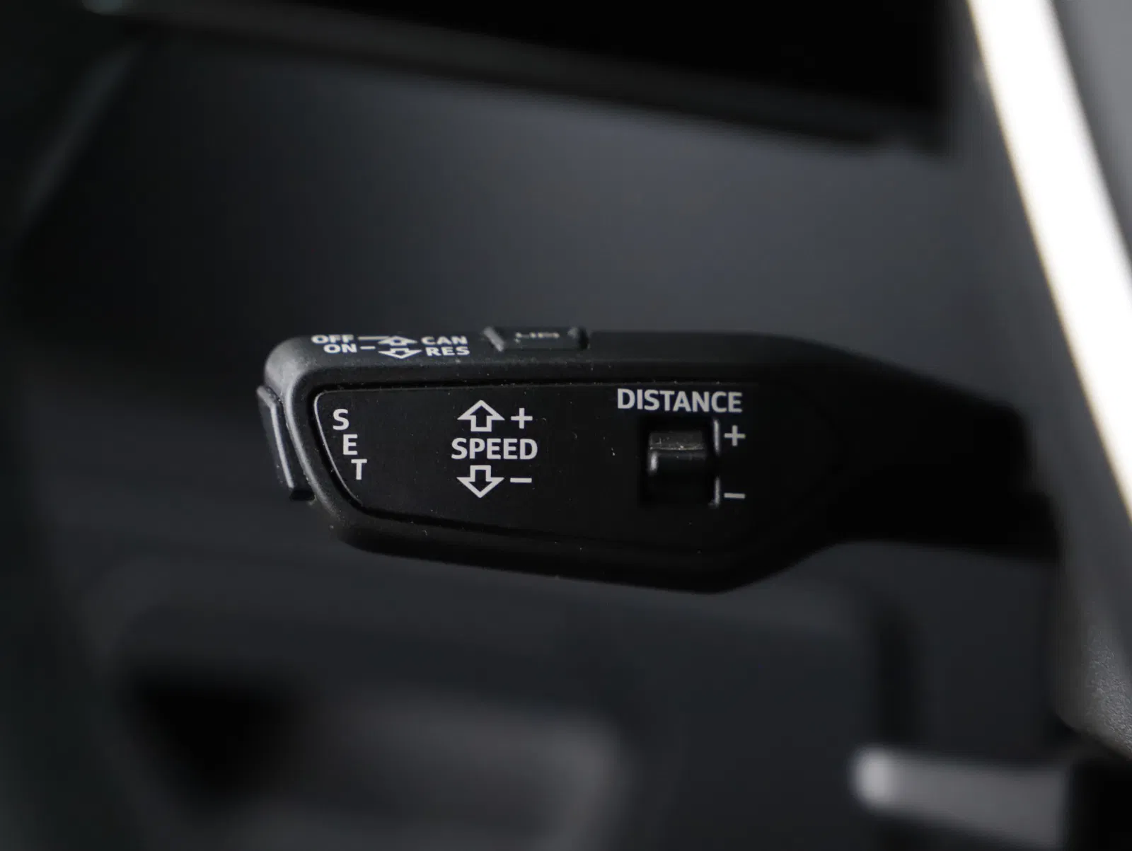 Audi A6 Avant 40 2.0 TDI quattro sport | Bild 19 von 30