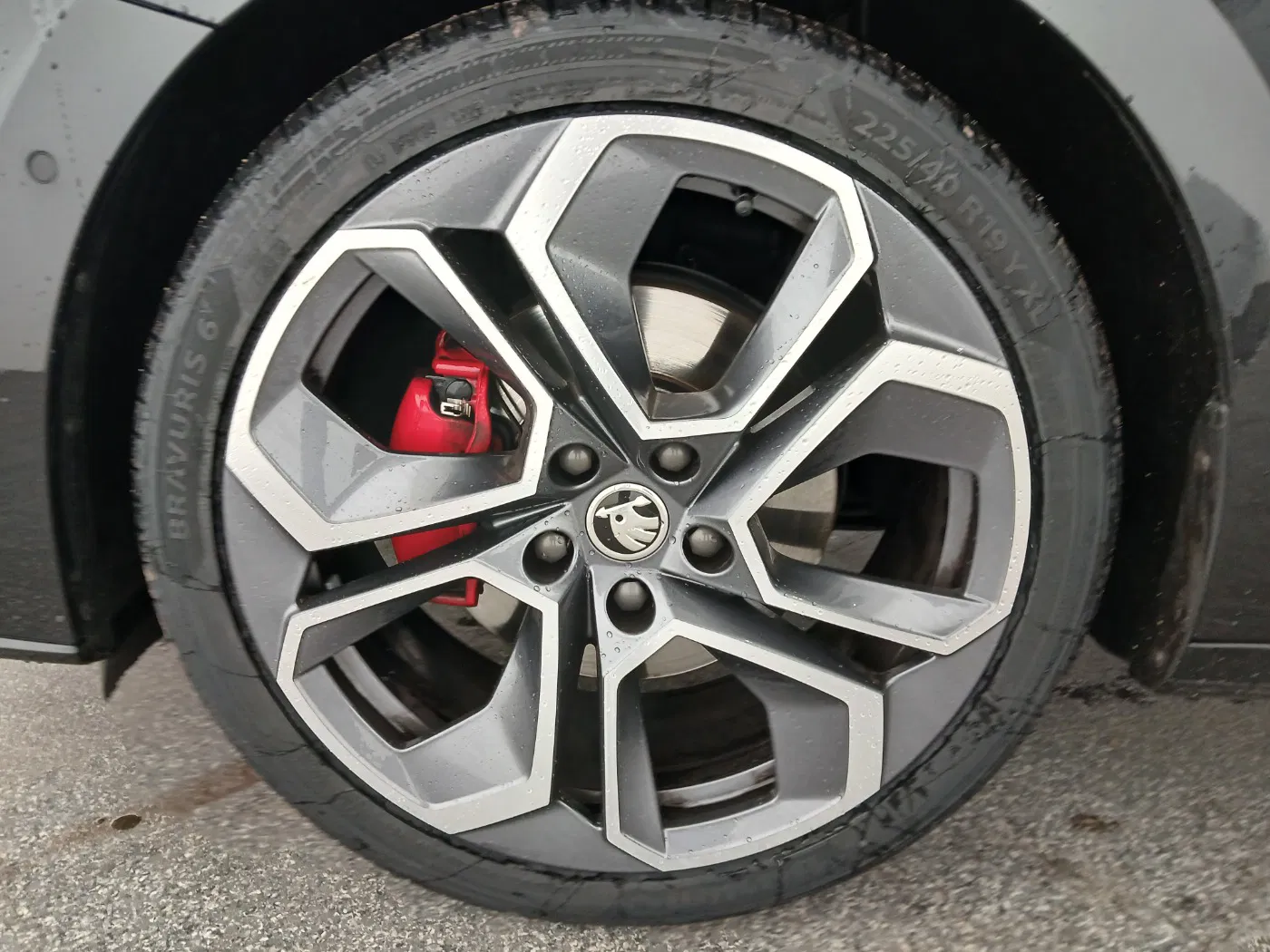 Skoda Octavia Combi 2.0 TDI RS | Bild 4 von 31