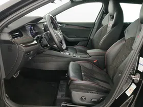 Skoda Octavia Combi 2.0 TDI RS | Thumbnail 8 von 31