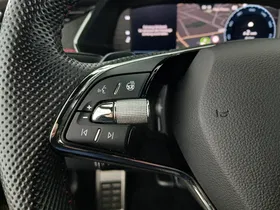 Skoda Octavia Combi 2.0 TDI RS | Thumbnail 12 von 31