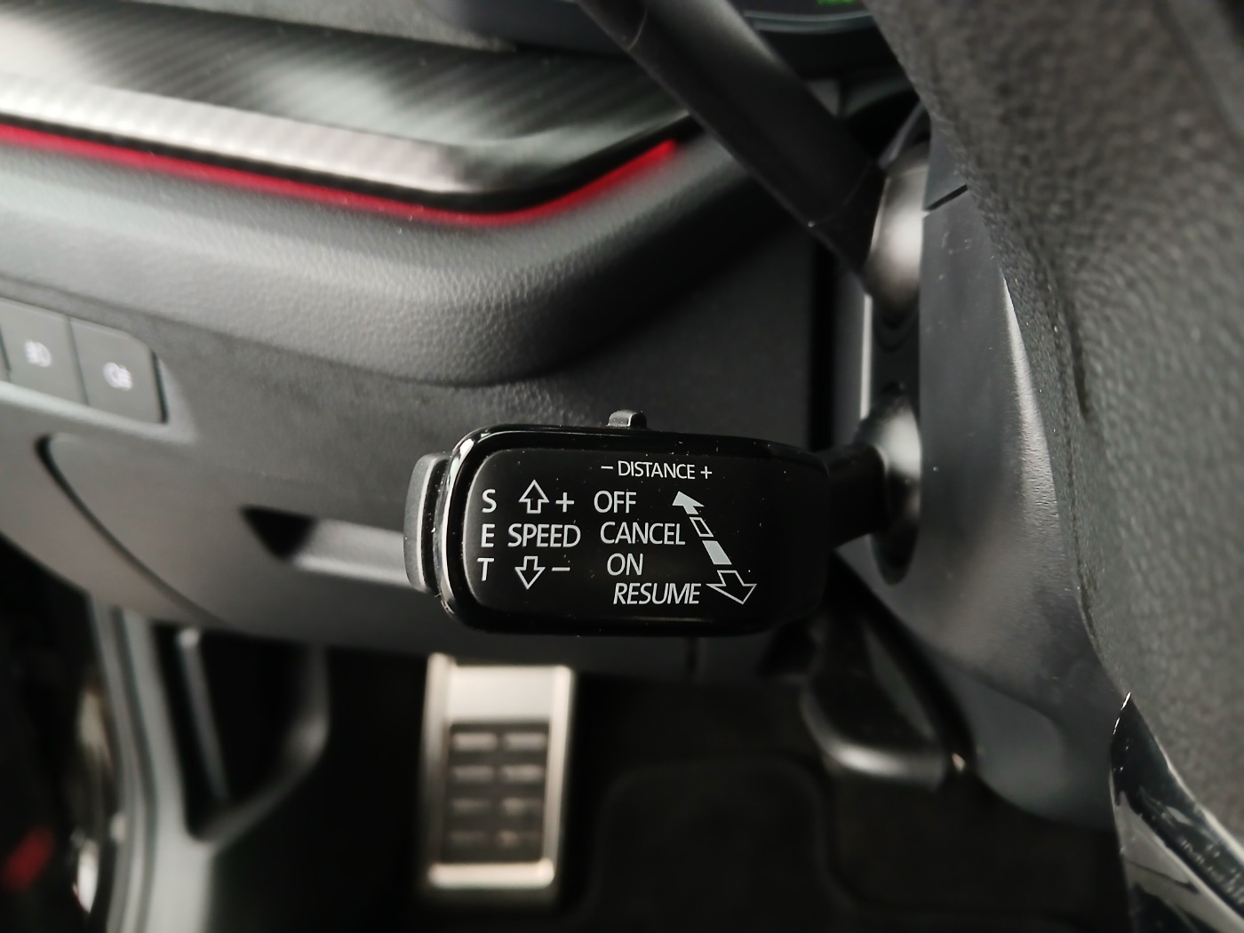 Skoda Octavia Combi 2.0 TDI RS | Bild 14 von 31