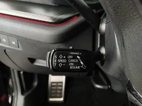 Skoda Octavia Combi 2.0 TDI RS | Thumbnail 14 von 31