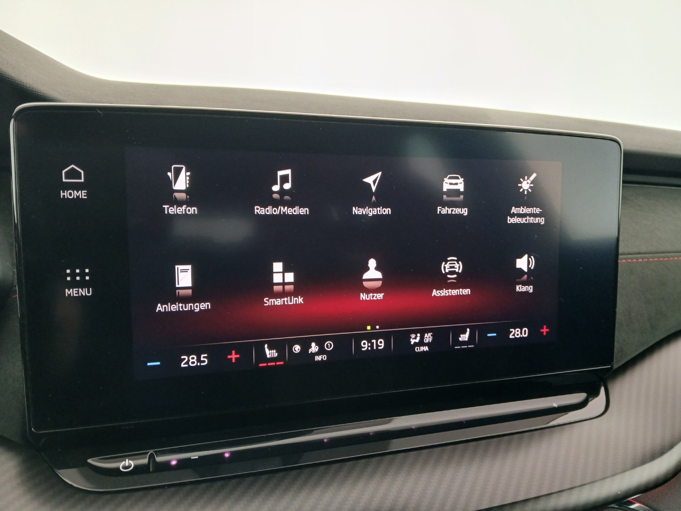 Skoda Octavia Combi 2.0 TDI RS | Bild 15 von 31