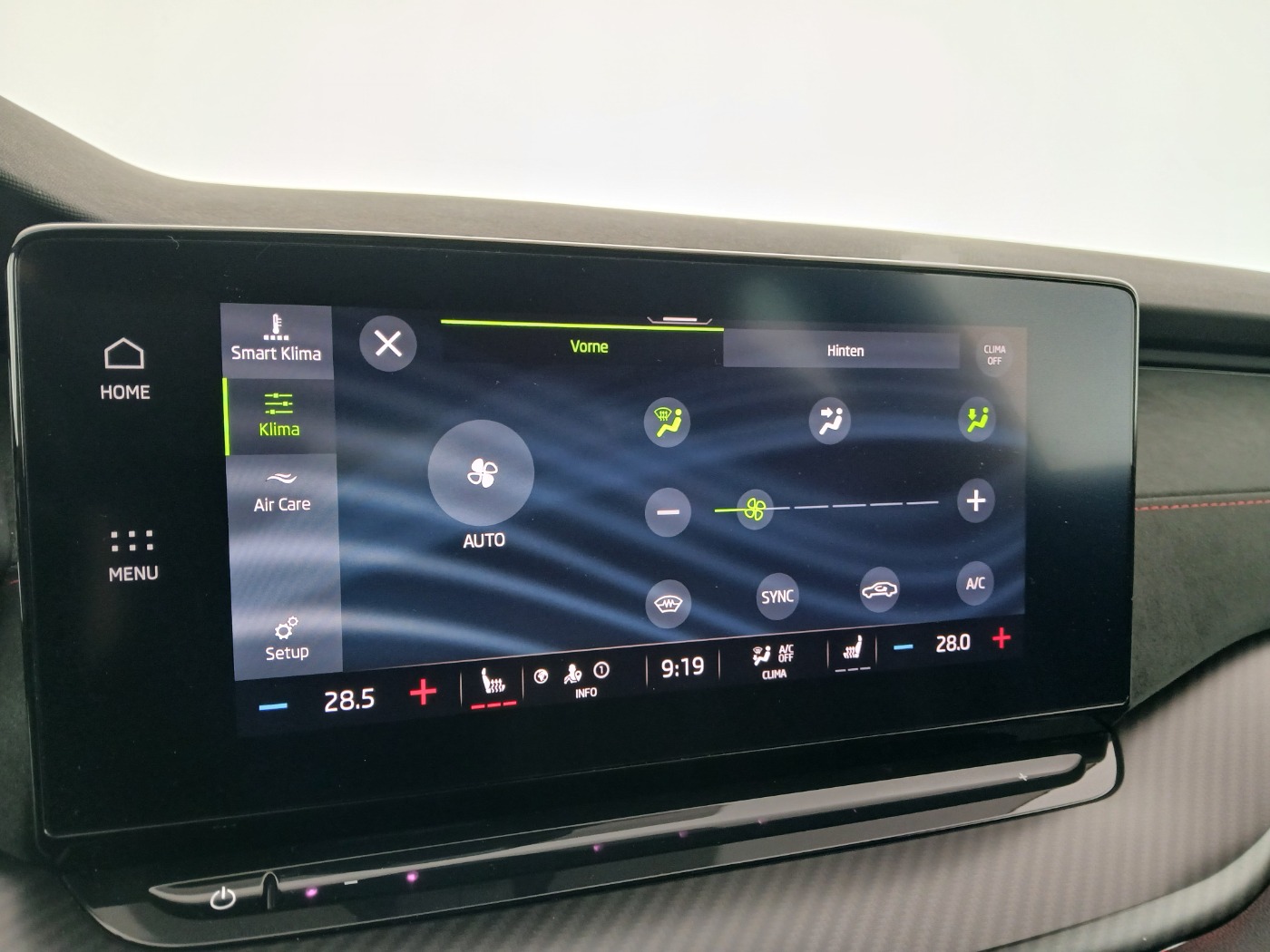 Skoda Octavia Combi 2.0 TDI RS | Bild 20 von 31