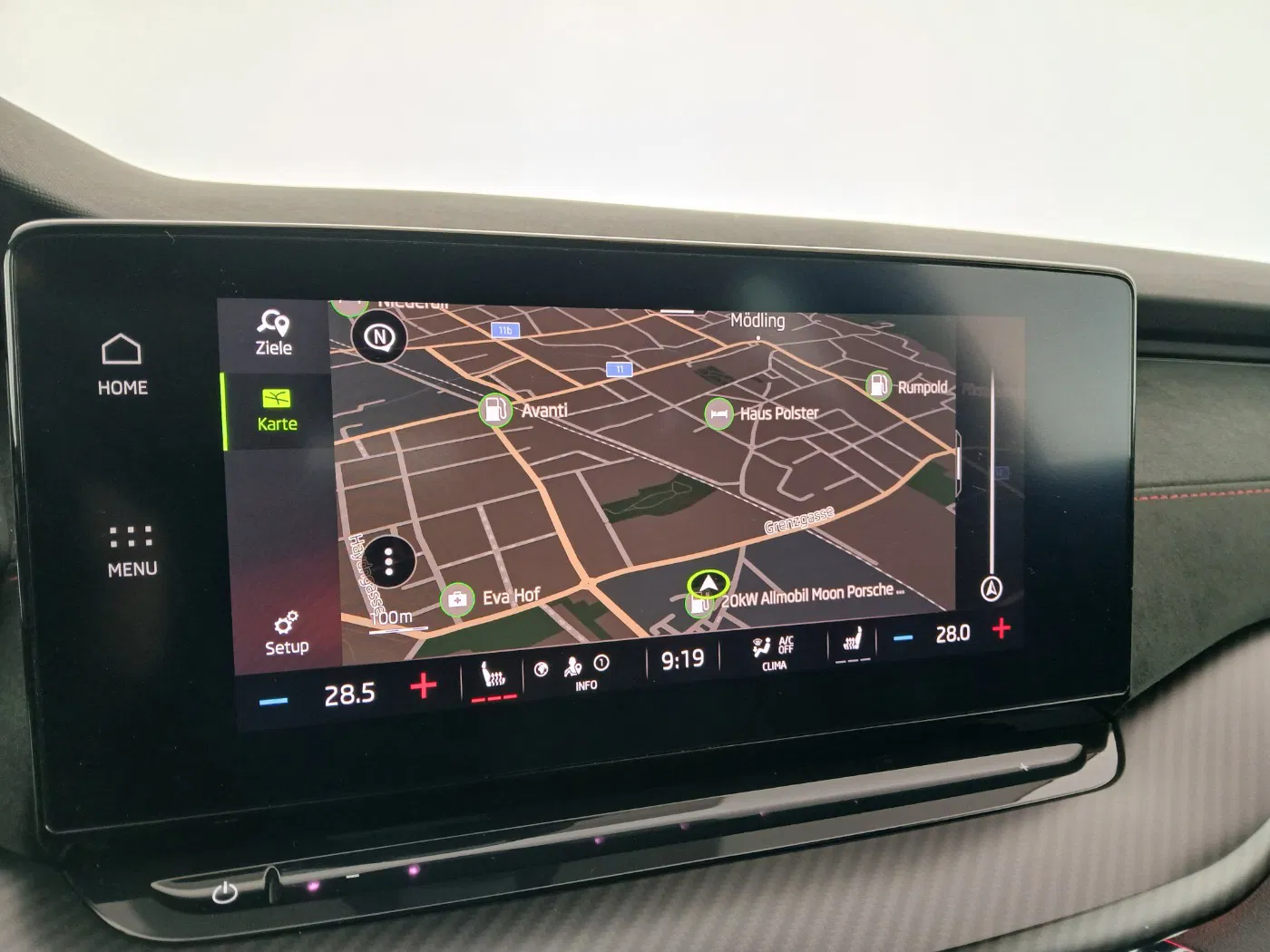 Skoda Octavia Combi 2.0 TDI RS | Bild 21 von 31