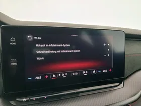 Skoda Octavia Combi 2.0 TDI RS | Thumbnail 22 von 31