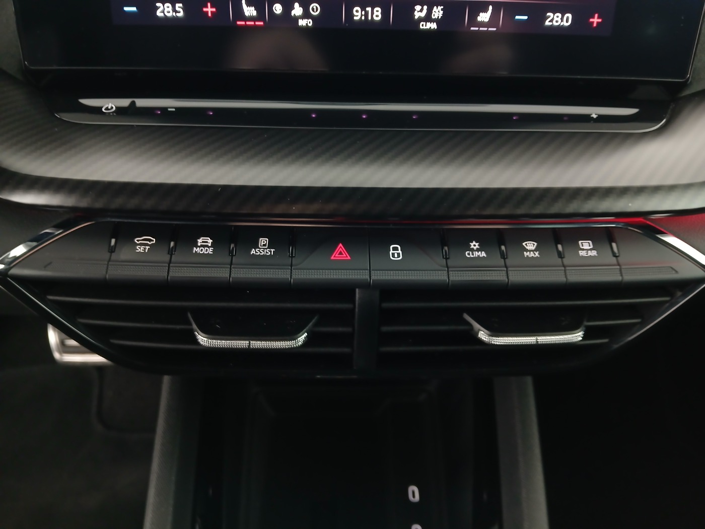 Skoda Octavia Combi 2.0 TDI RS | Bild 23 von 31