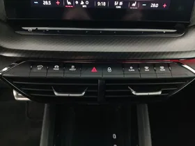 Skoda Octavia Combi 2.0 TDI RS | Thumbnail 23 von 31