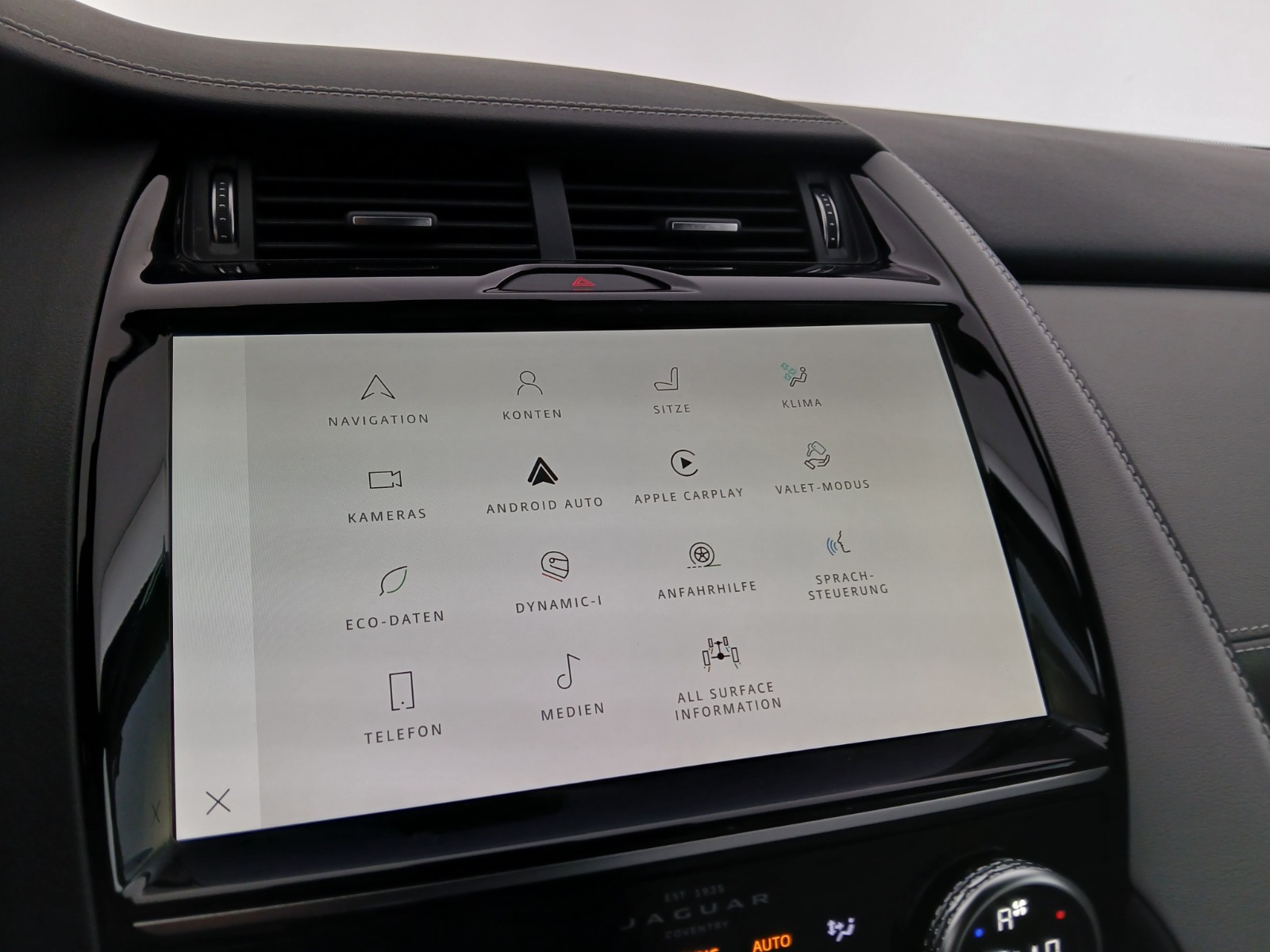 Jaguar E-Pace 2.0DI4 D165 R-Dynamic S Aut. | Bild 21 von 29