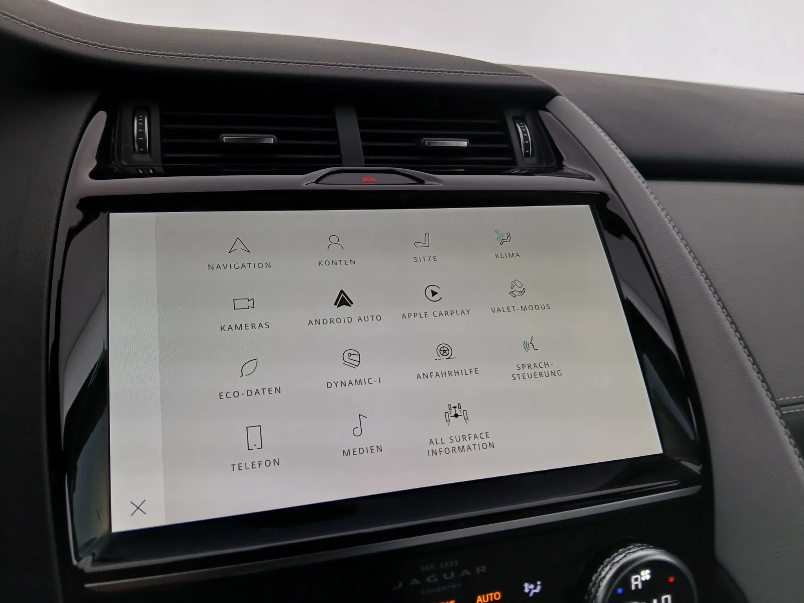 Jaguar E-Pace 2.0DI4 D165 R-Dynamic S Aut. | Bild 21 von 29