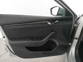 Skoda Octavia Combi 2.0 TDI Ambition | Thumbnail 10 von 28