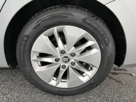 Skoda Octavia Combi 2.0 TDI Ambition | Thumbnail 9 von 28