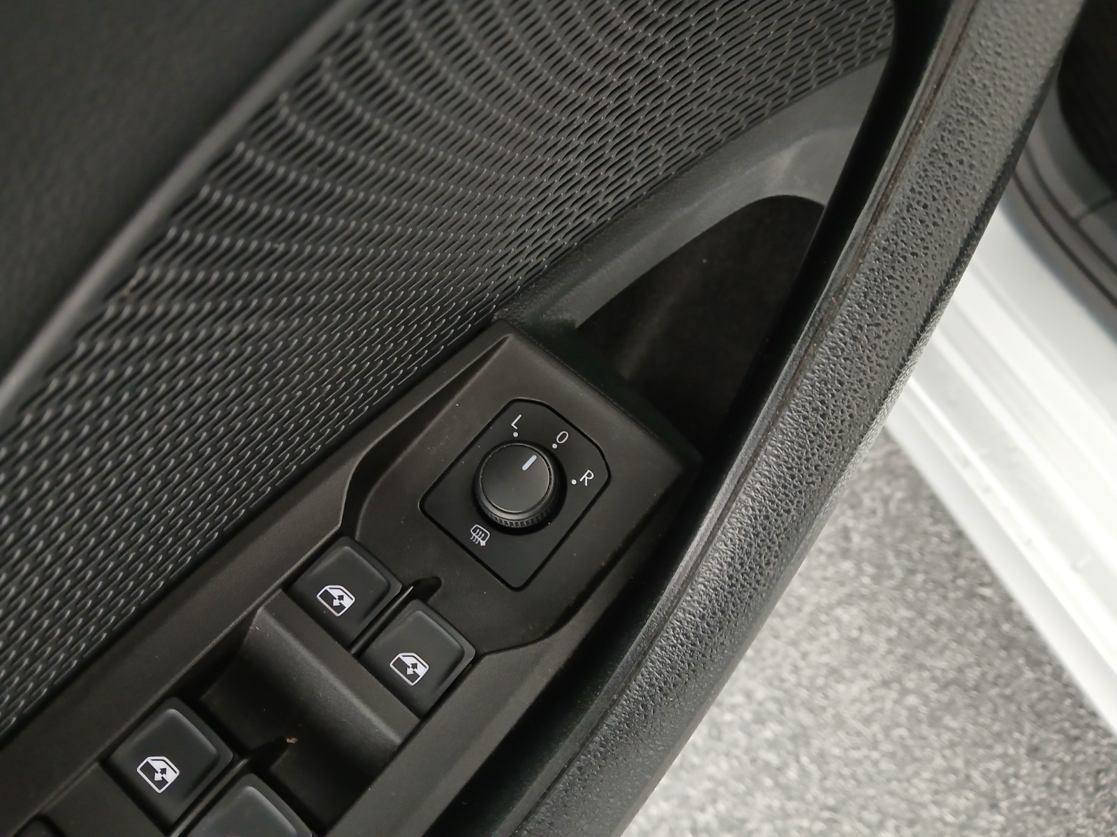 Skoda Octavia Combi 2.0 TDI Ambition | Thumbnail 11 von 28