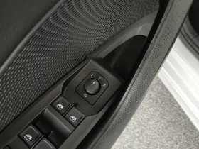 Skoda Octavia Combi 2.0 TDI Ambition | Thumbnail 11 von 28