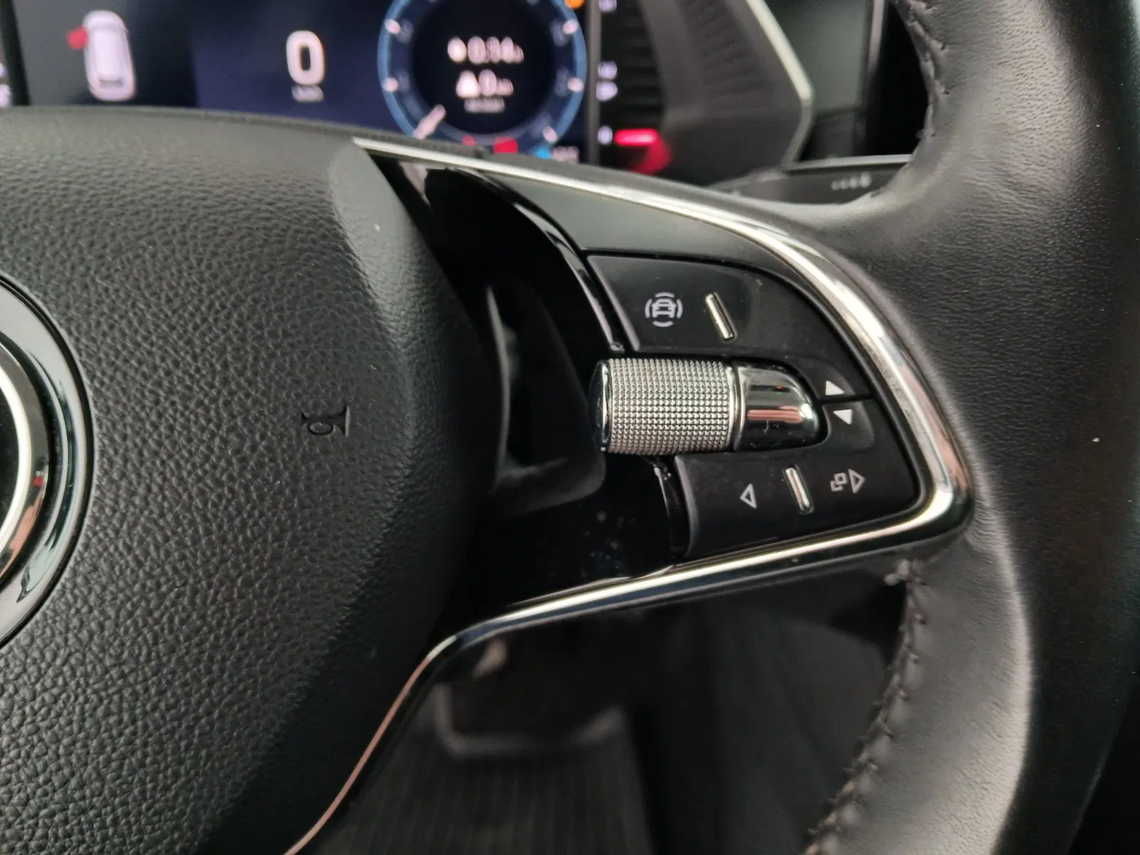 Skoda Octavia Combi 2.0 TDI Ambition | Bild 17 von 28