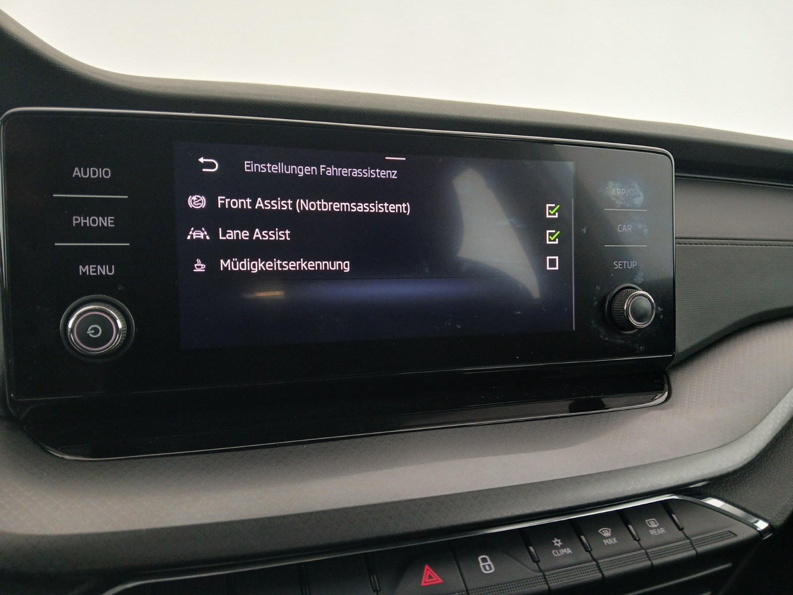 Skoda Octavia Combi 2.0 TDI Ambition | Thumbnail 20 von 28