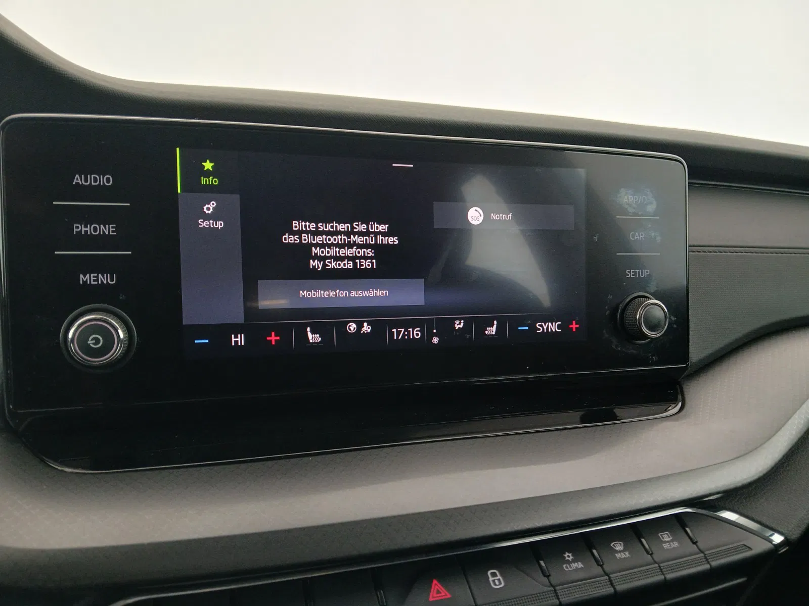 Skoda Octavia Combi 2.0 TDI Ambition | Bild 23 von 28