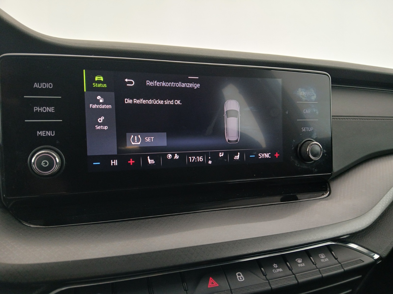 Skoda Octavia Combi 2.0 TDI Ambition | Thumbnail 24 von 28