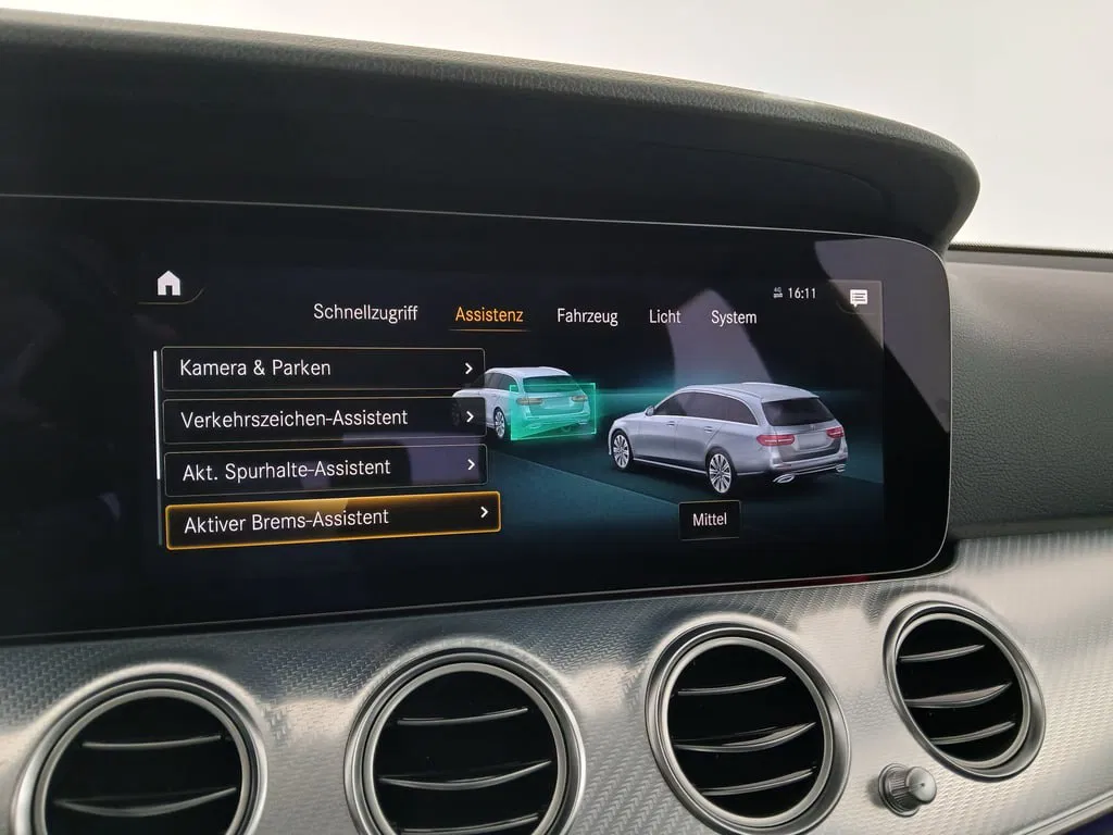 Mercedes-Benz E 200 d T Aut. | Bild 18 von 26