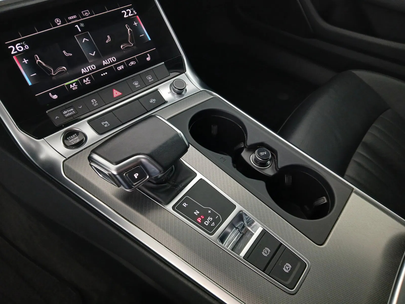 Audi A6 Avant 35 2.0 TDI sport | Bild 26 von 30