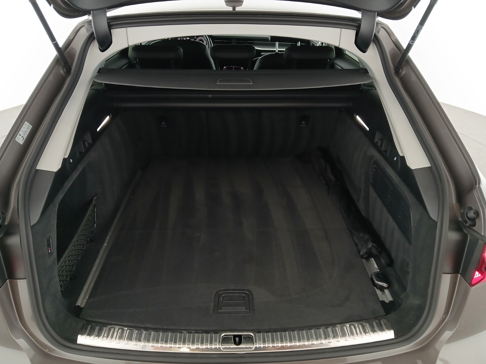 Audi A6 Avant 35 2.0 TDI sport | Thumbnail 28 von 30