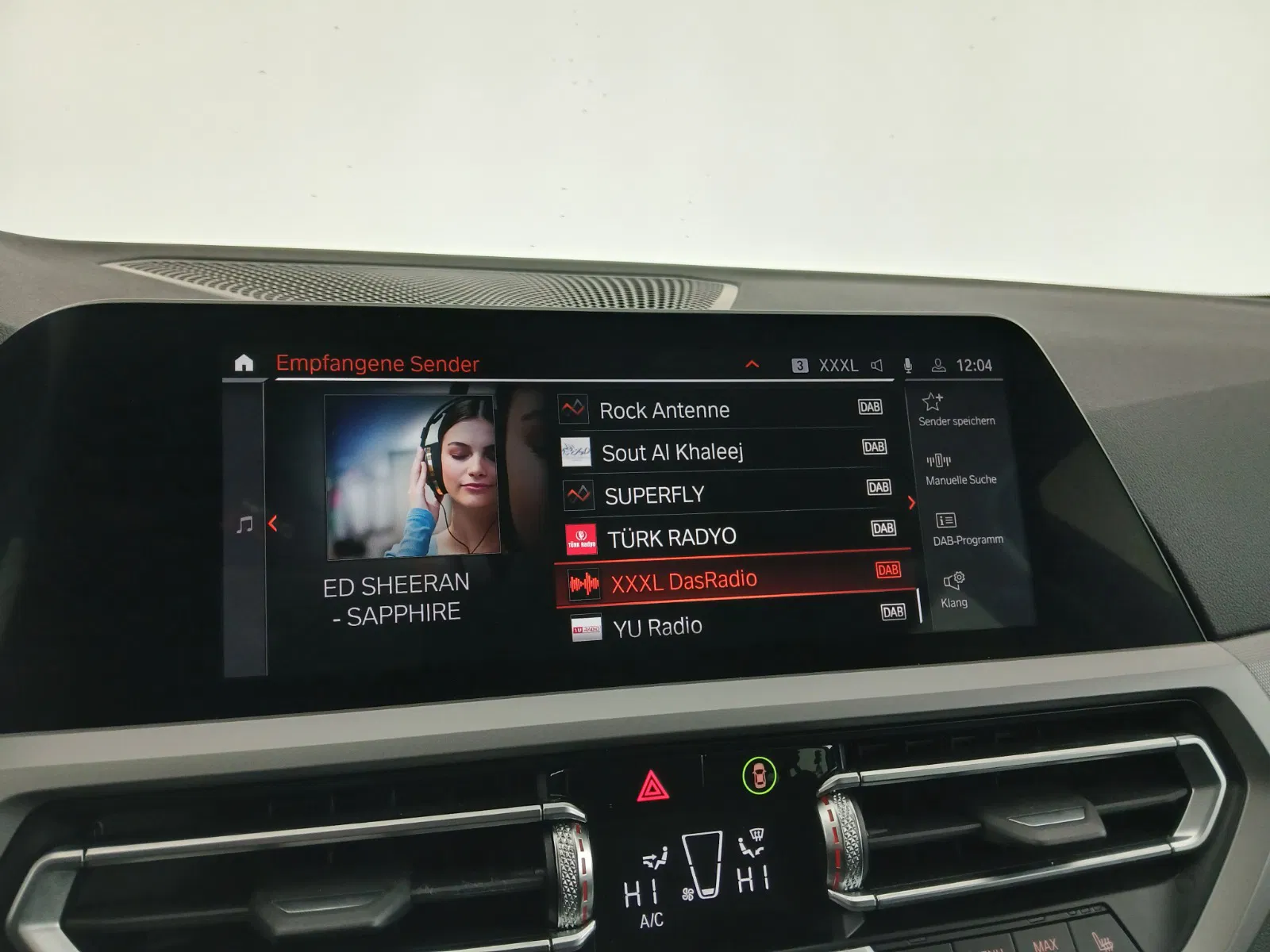 BMW 318d 48 V Touring Aut. | Bild 24 von 30