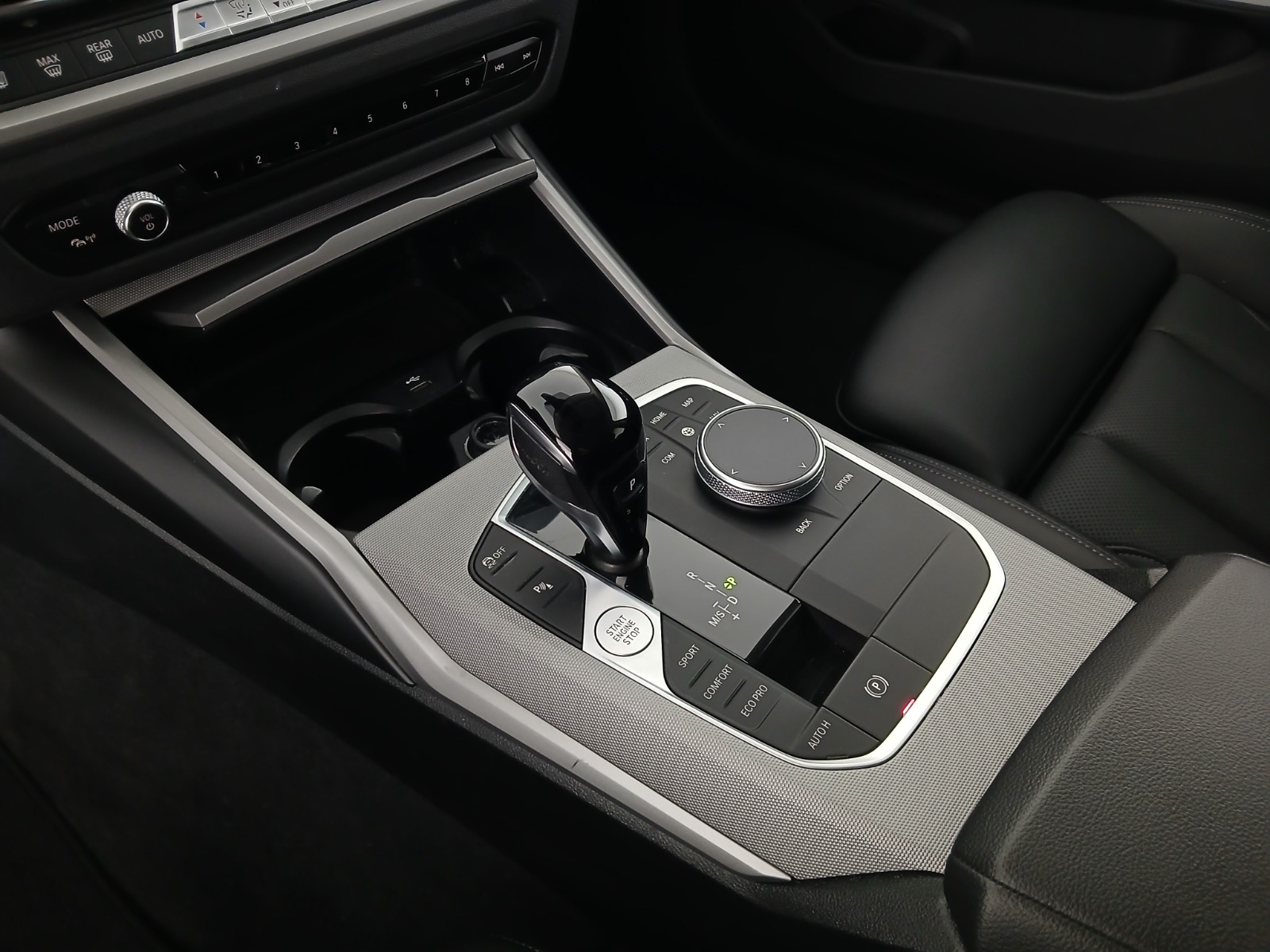 BMW 318d 48 V Touring Aut. | Thumbnail 26 von 30