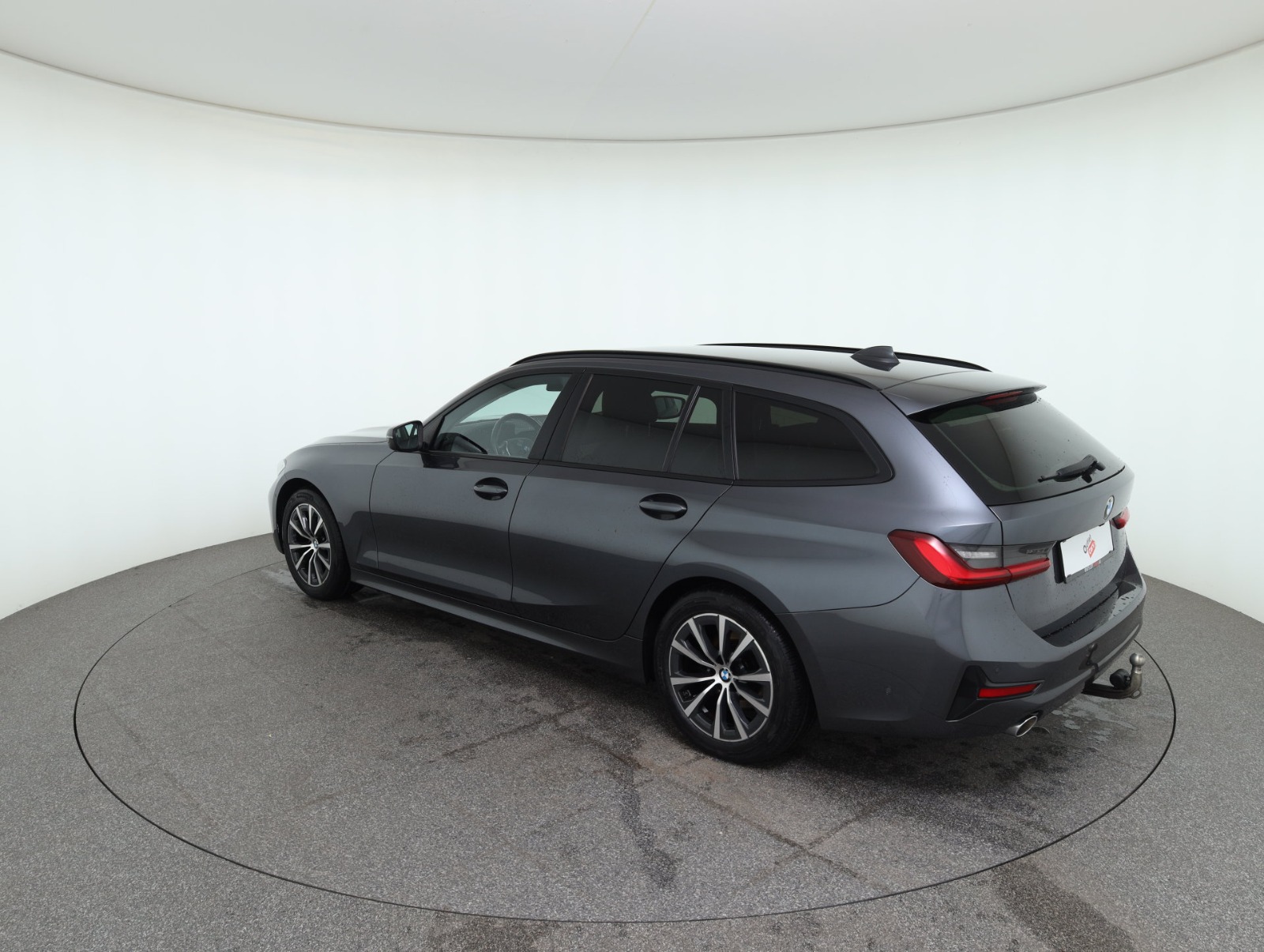 BMW 318d 48 V Touring Aut. | Thumbnail 3 von 30