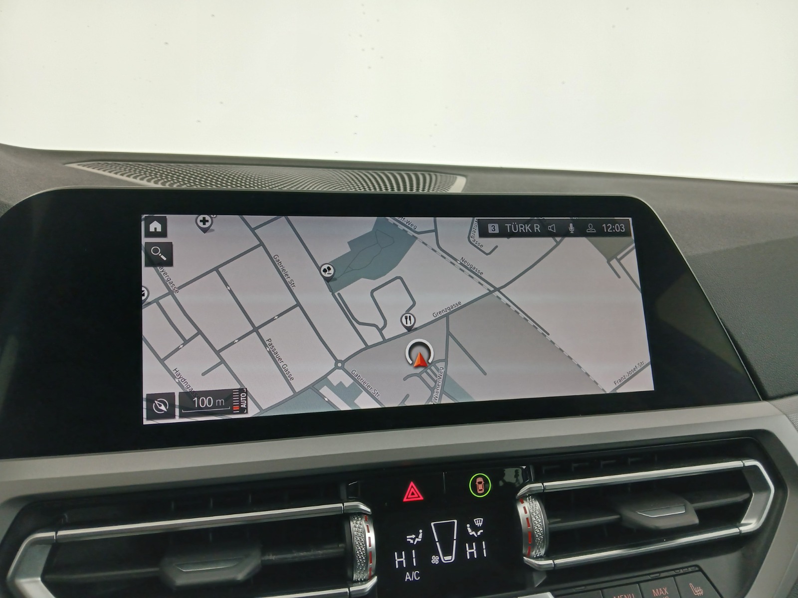 BMW 318d 48 V Touring Aut. | Thumbnail 18 von 30