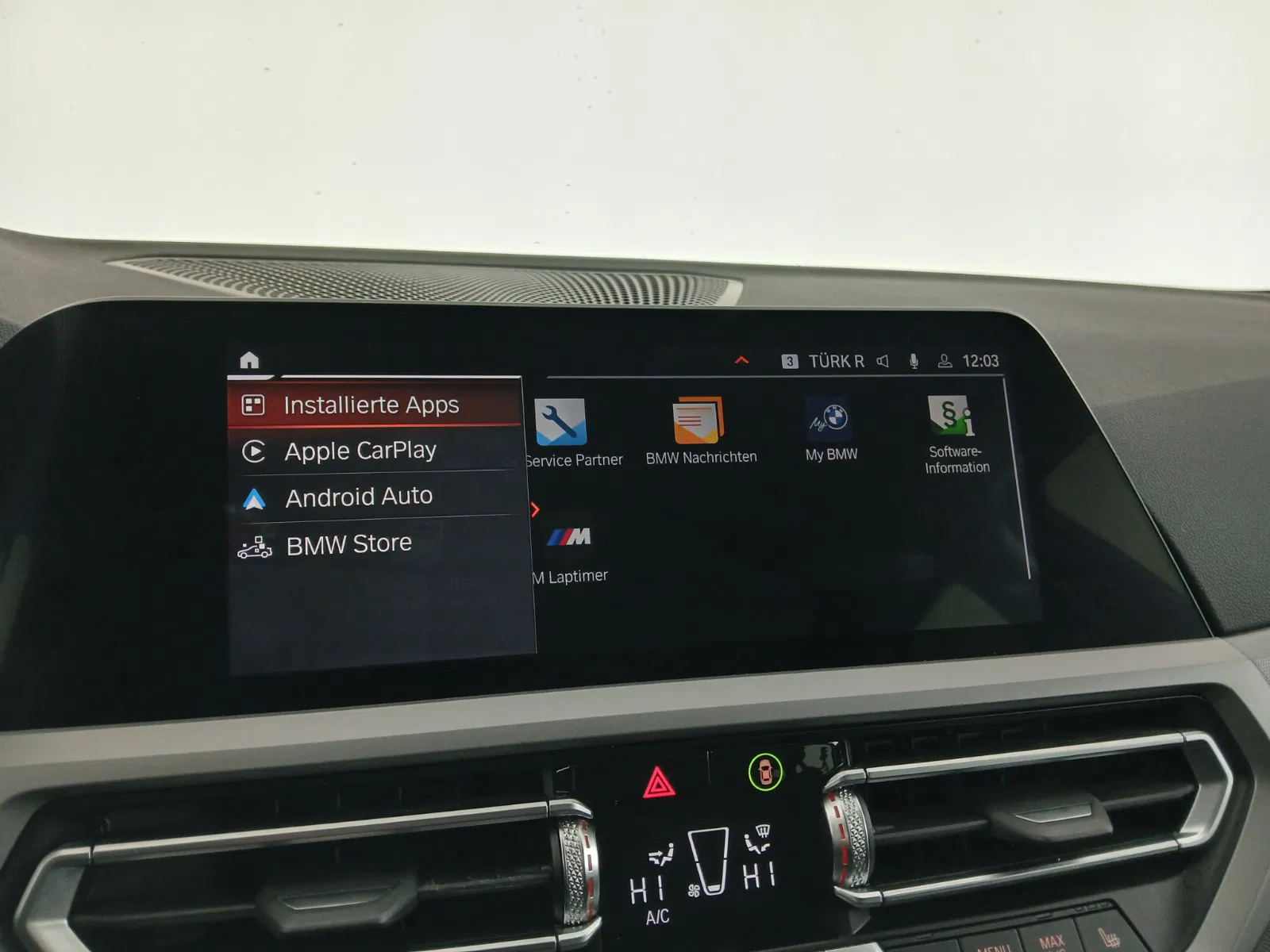 BMW 318d 48 V Touring Aut. | Bild 19 von 30