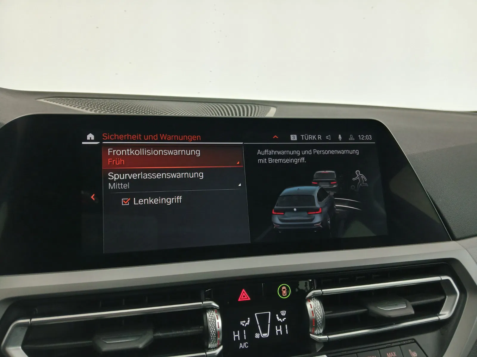 BMW 318d 48 V Touring Aut. | Bild 21 von 30