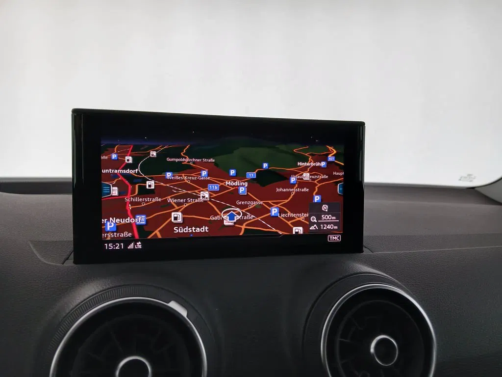 Audi Q2 30 TFSI | Bild 21 von 29