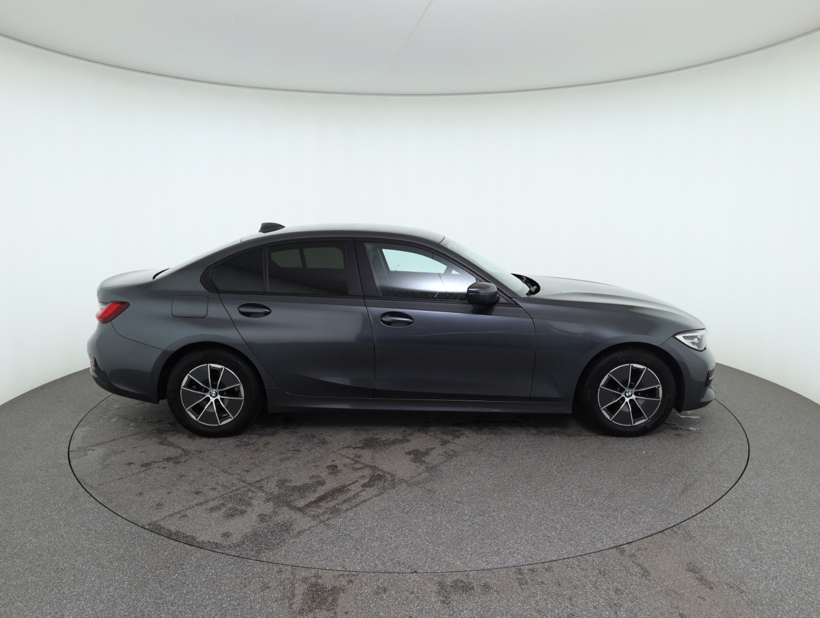 BMW 316d 48 V | Thumbnail 4 von 29