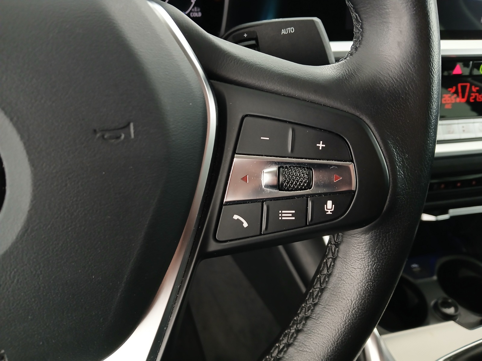 BMW 316d 48 V | Thumbnail 17 von 29