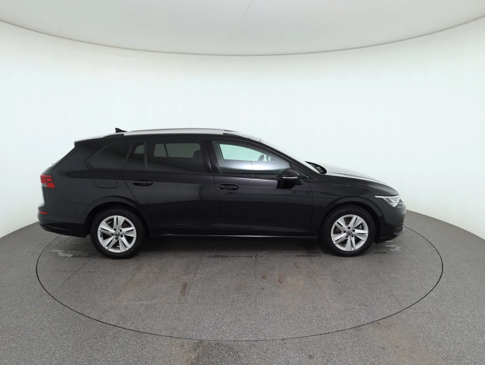 VW Golf VIII Variant 2.0 TDI Life | Bild 4 von 28