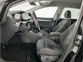 VW Golf VIII Variant 2.0 TDI Life | Thumbnail 13 von 28