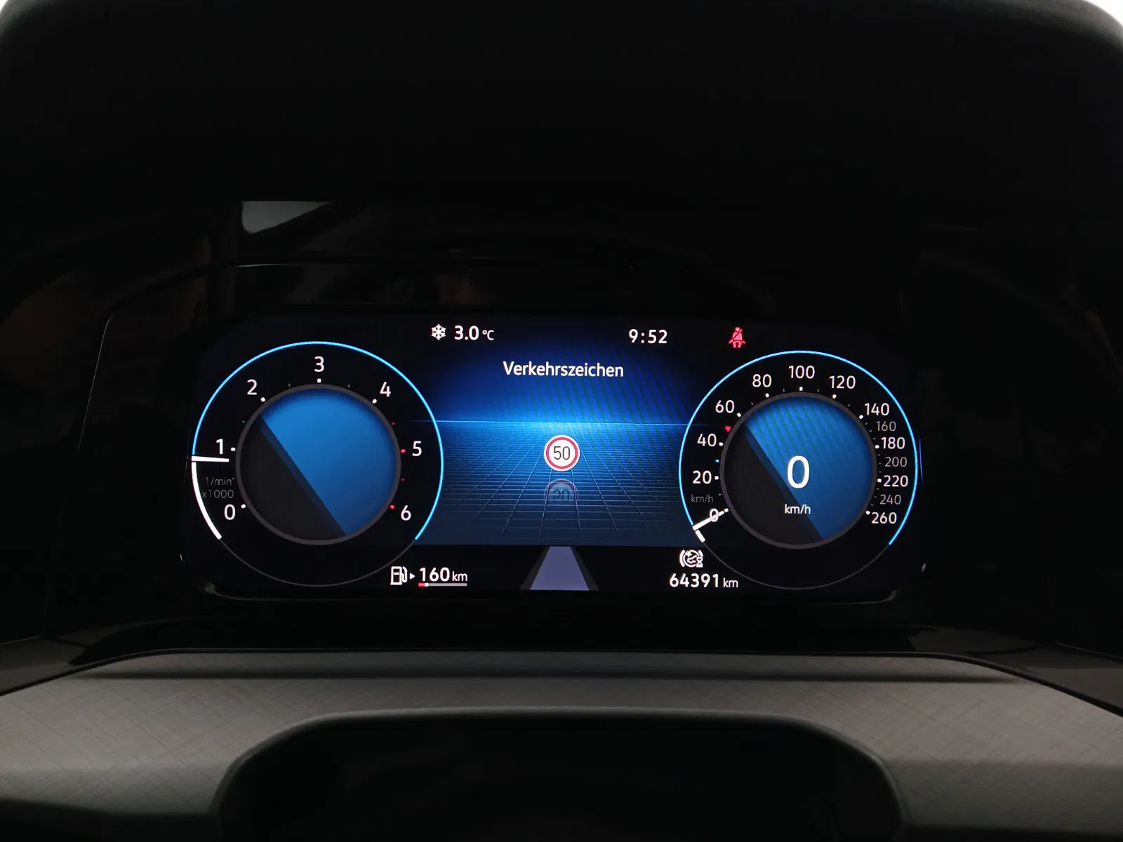 VW Golf VIII Variant 2.0 TDI Life | Bild 15 von 28