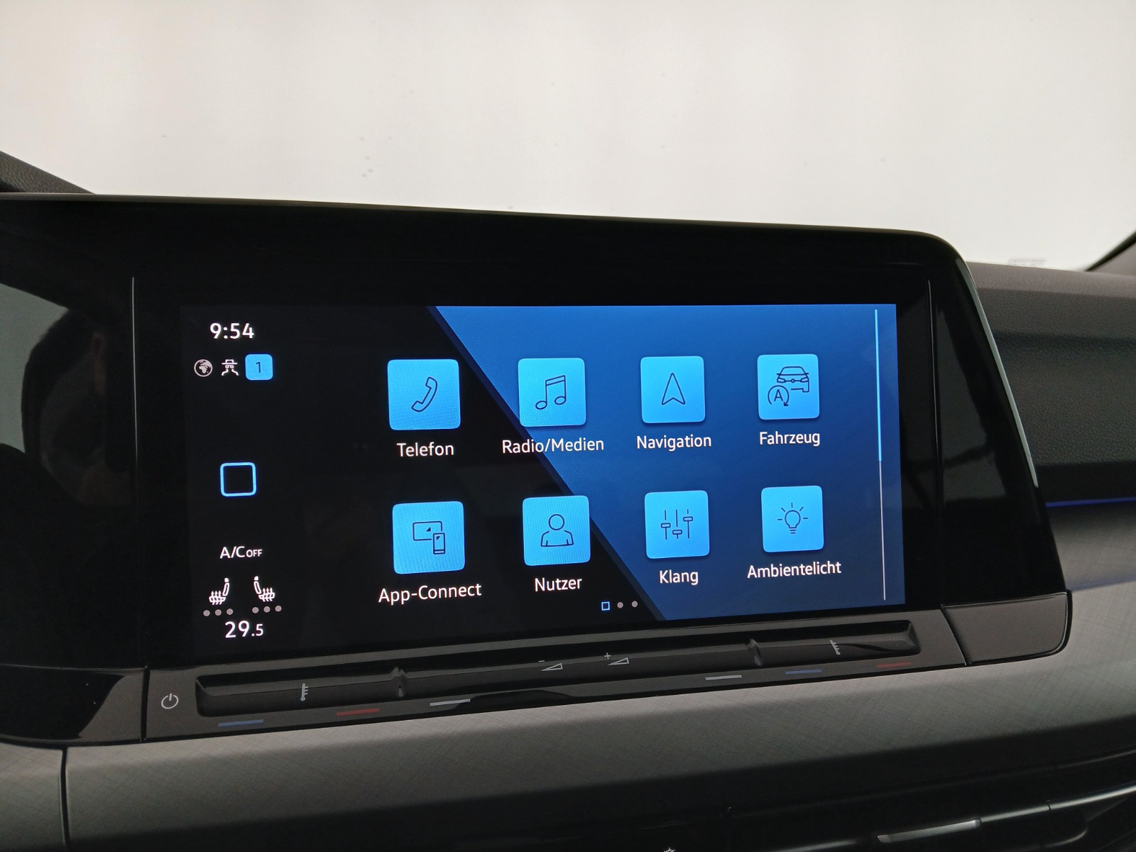 VW Golf VIII Variant 2.0 TDI Life | Thumbnail 18 von 28