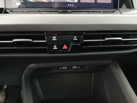 VW Golf VIII Variant 2.0 TDI Life | Thumbnail 24 von 28