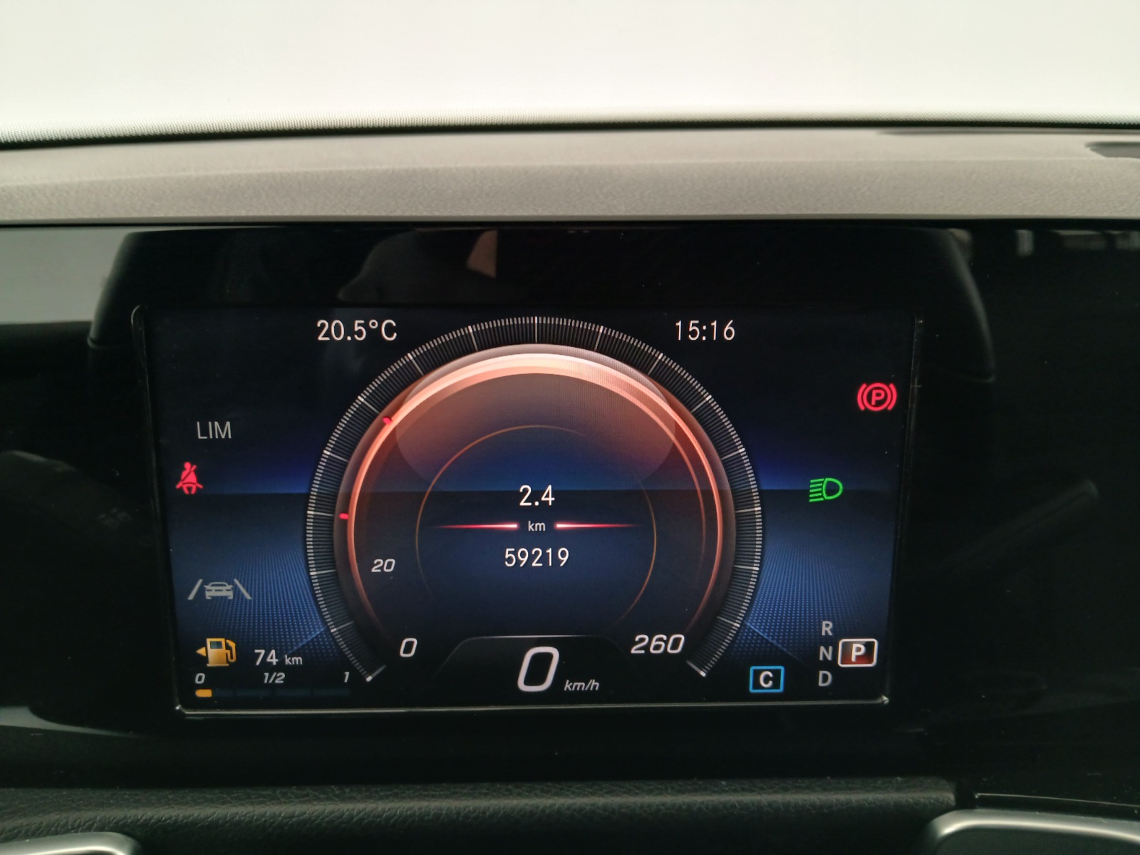 Mercedes-Benz GLB 200 d Aut. | Thumbnail 15 von 30