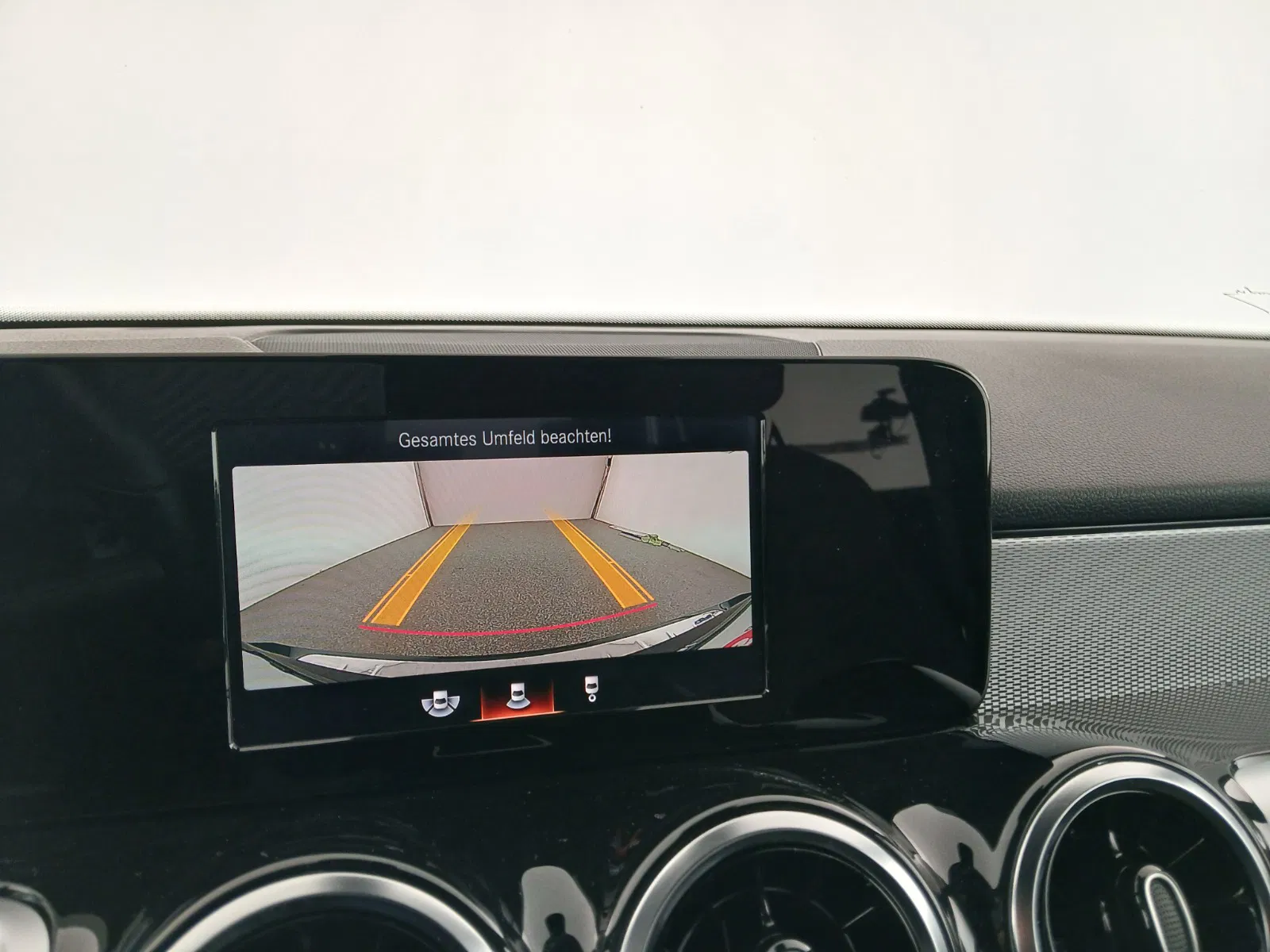 Mercedes-Benz GLB 200 d Aut. | Bild 21 von 30