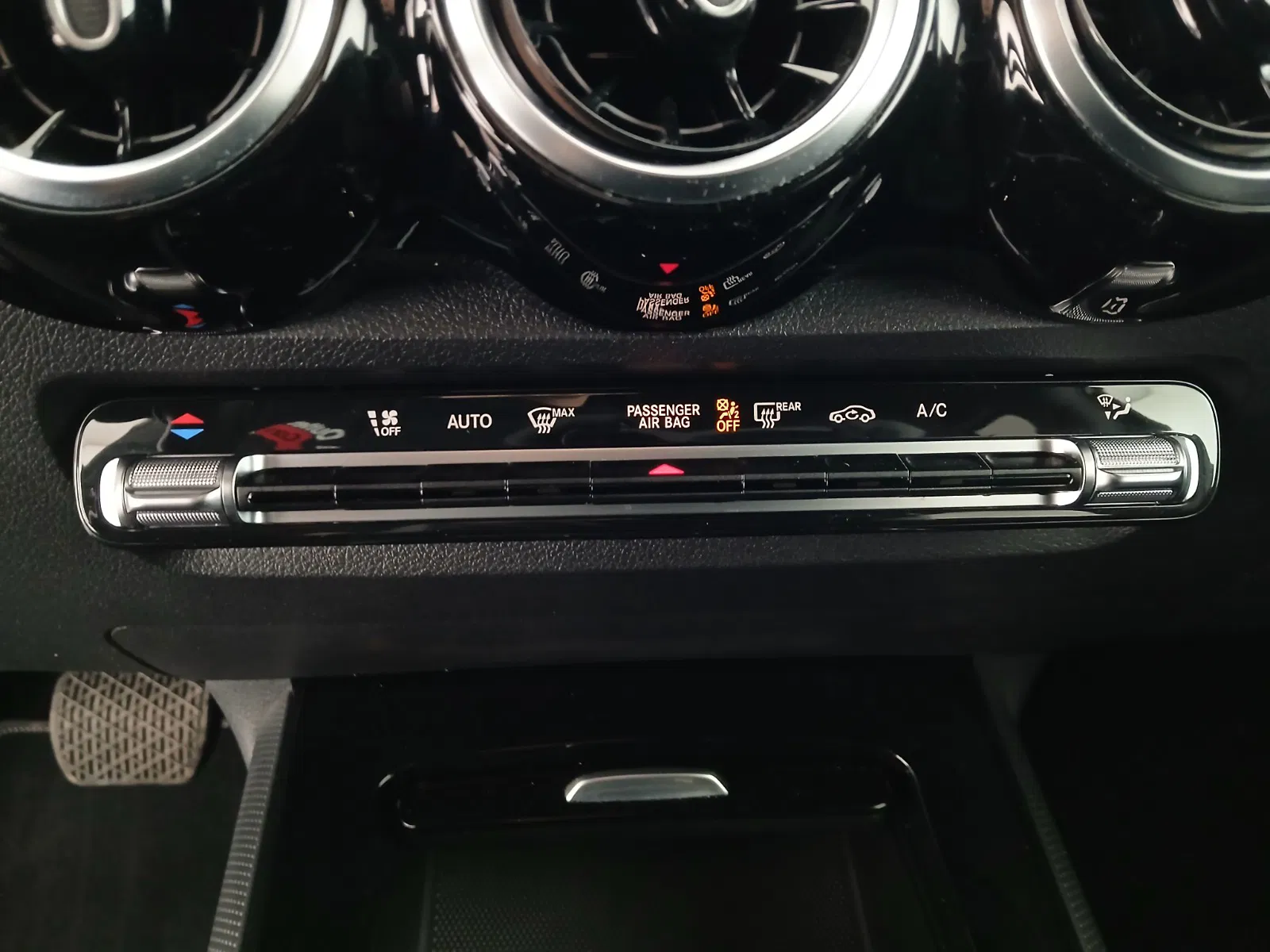 Mercedes-Benz GLB 200 d Aut. | Bild 24 von 30